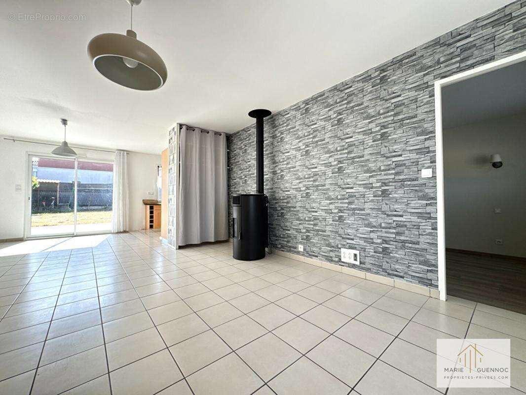 Maison de plain-pied Basse-Goulaine 6 pièce(s) 117 m2 - photo 2