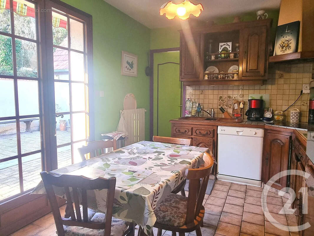 Maison à SAINT-SATUR