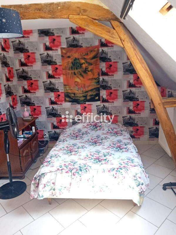 Maison 148 m² à Saint-Patrice  - photo 7