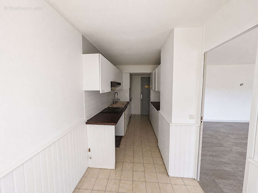 Appartement Roanne 4 pièce(s) 83.67 m2 Résidence Le Provence - photo 4