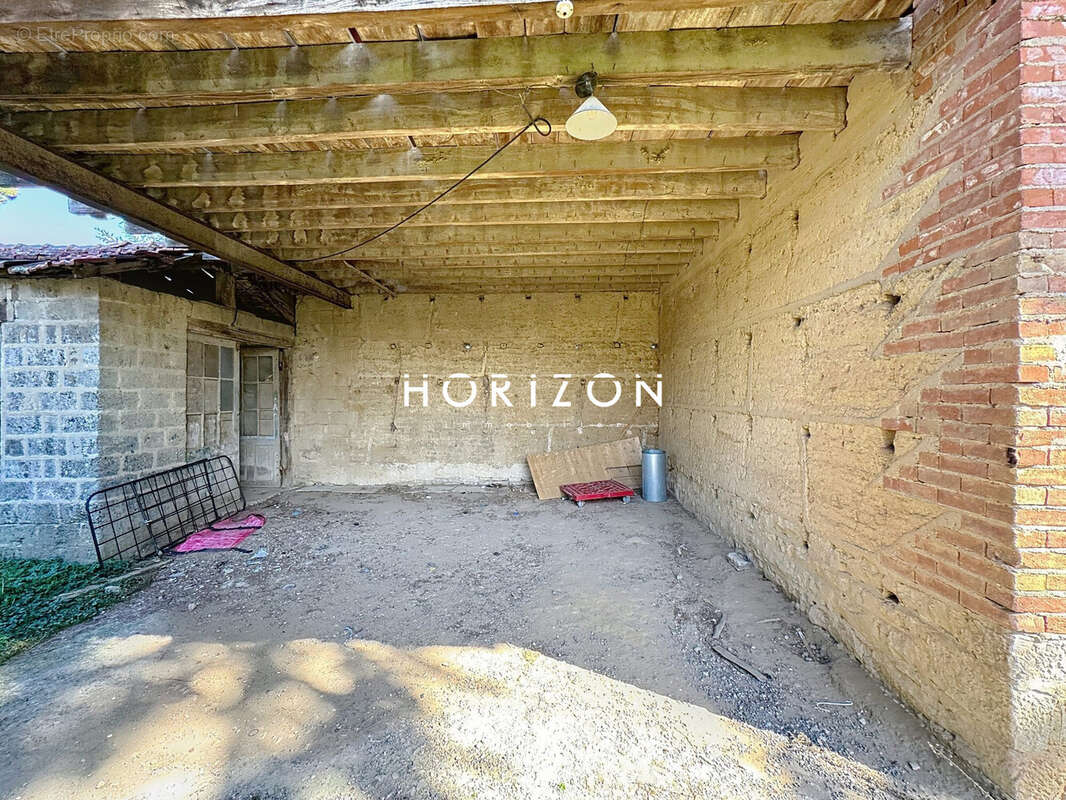 Maison 328 m² à Cormoranche-Sur-Saone  - photo 4