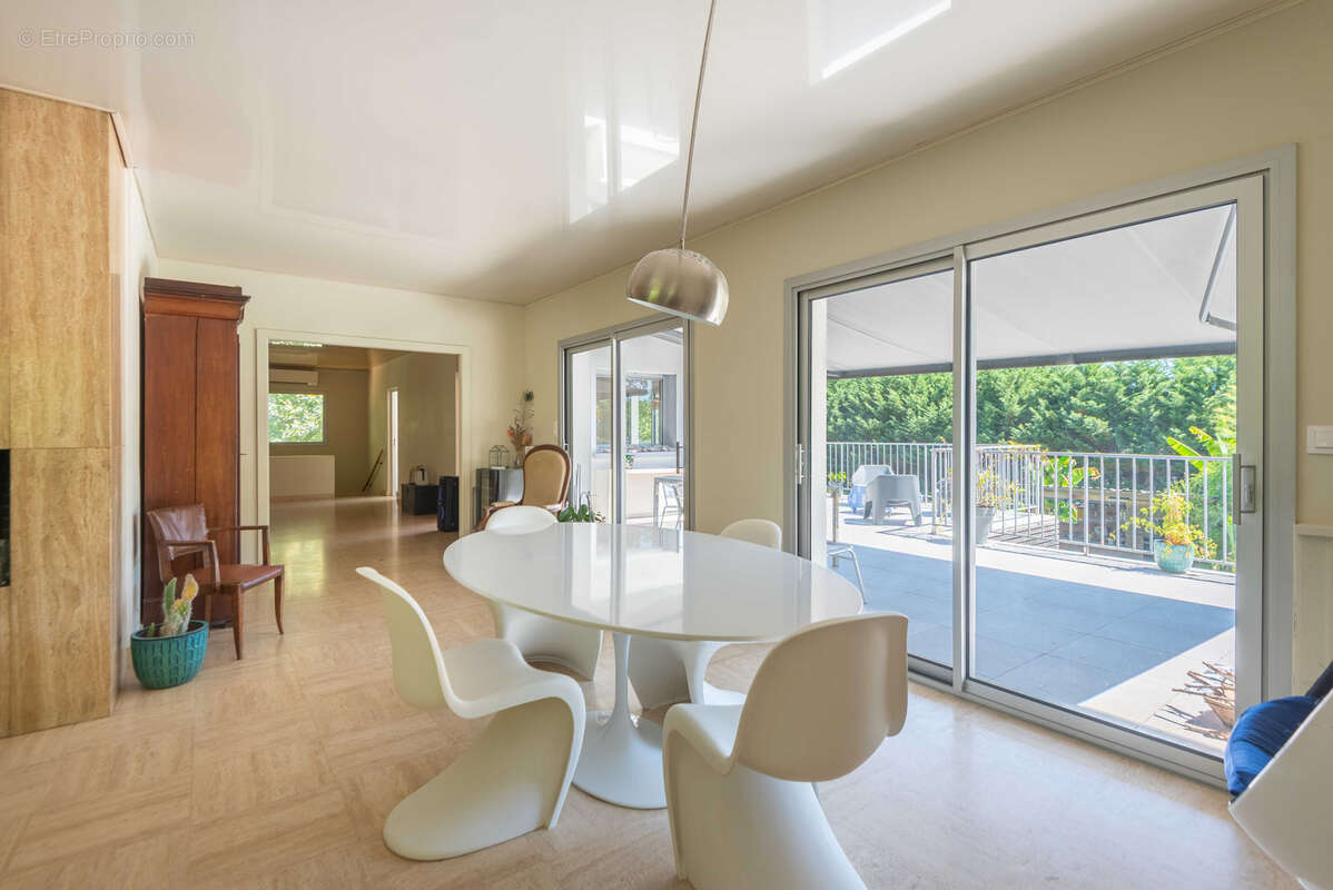 Maison 225 m2 - parc de 8100 m2 - bel environnement - photo 7