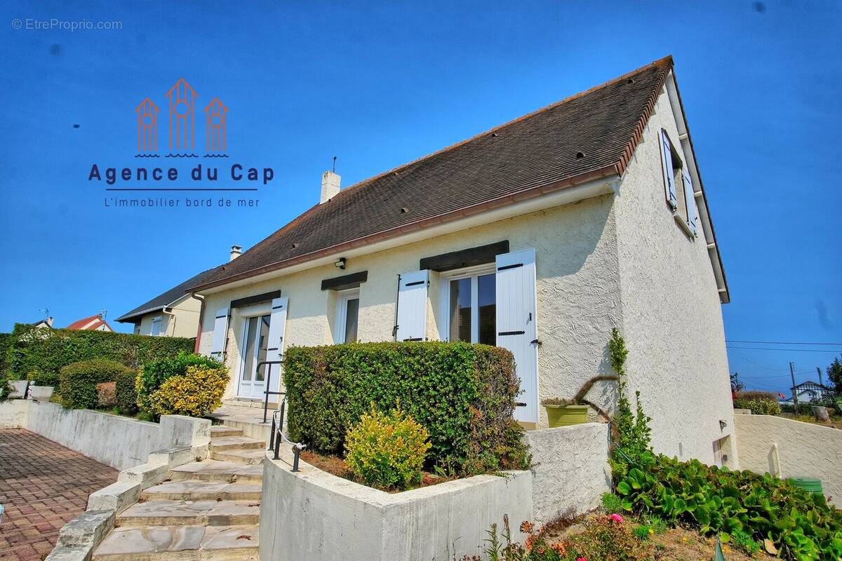 BERNIERES SUR MER - maison avec vie de plain pied, 3 chambres - photo 1