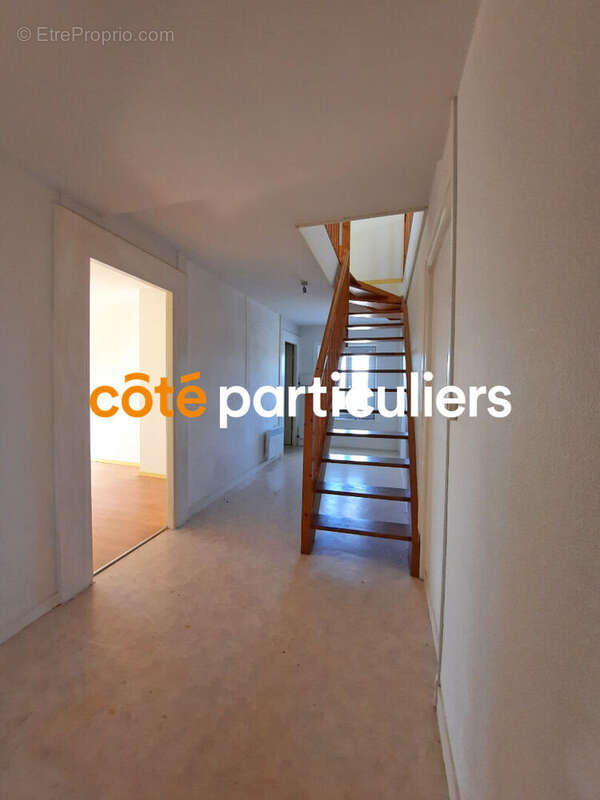 Appartement  loué - 3 pièce(s) 63.80 m2 - photo 2