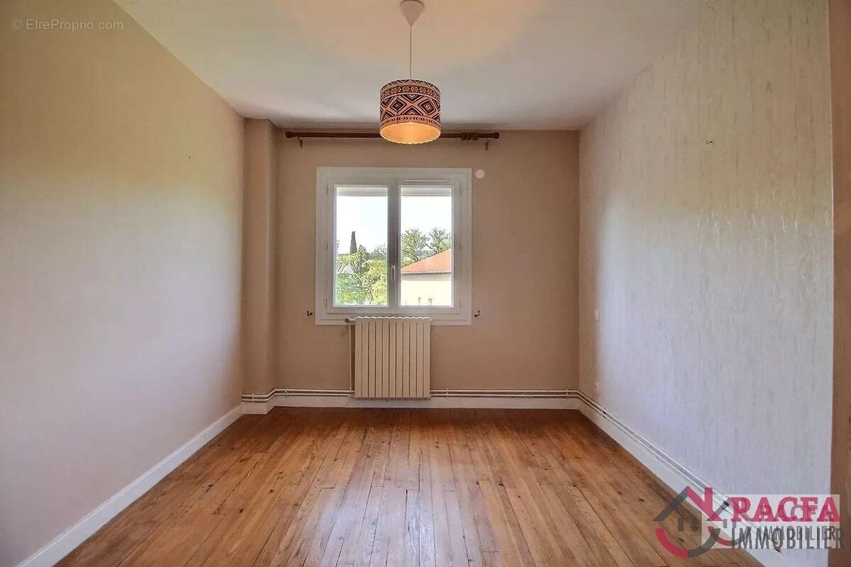 CASTRES -  Crabié, maison avec garage et jardin - photo 5