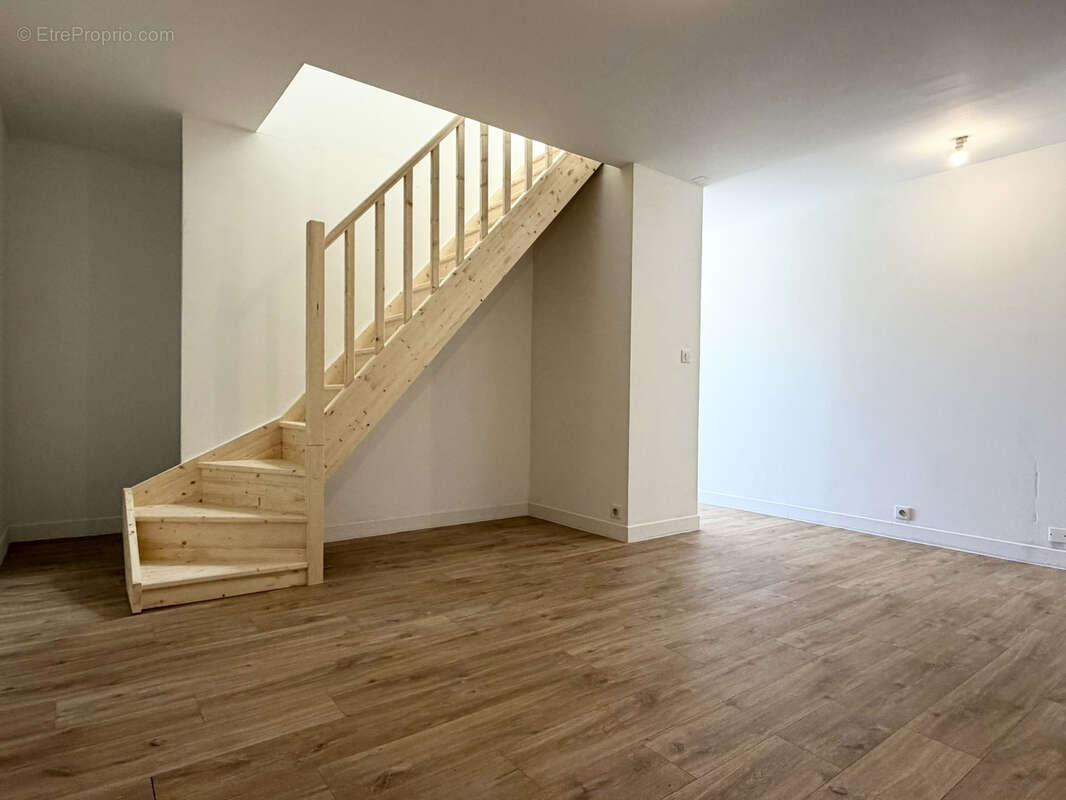 Appartement à LE RHEU