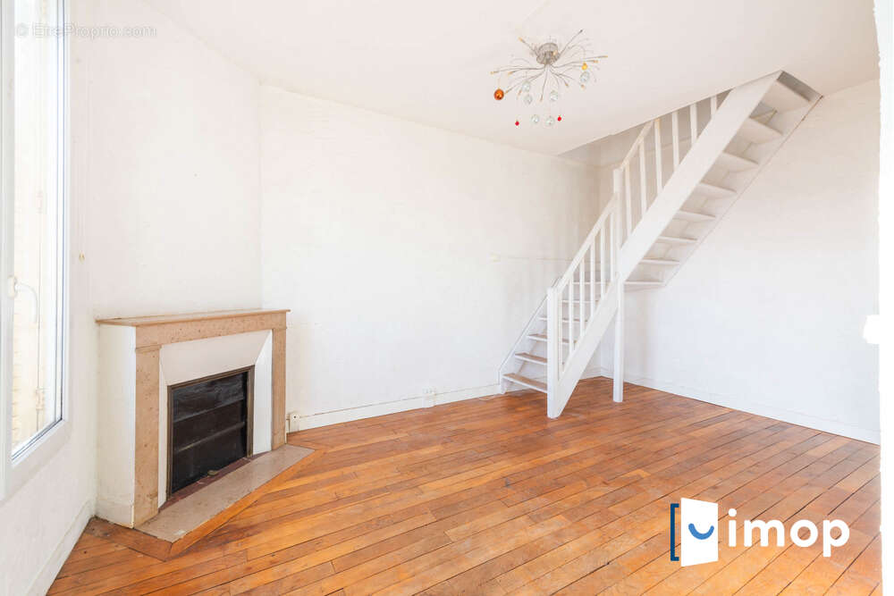 Appartement à SARTROUVILLE