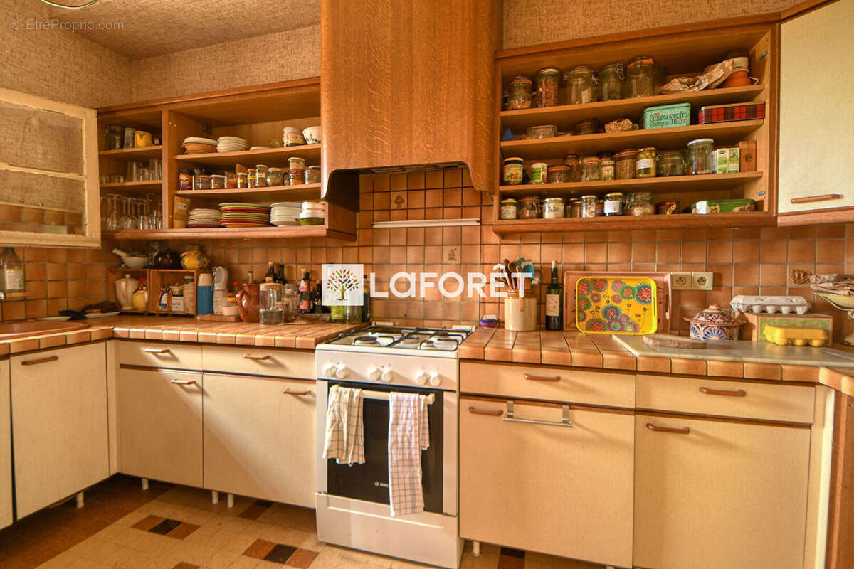 Belle propriété du XVIIème siècle avec charme, volumes et potentiel exceptionnel à vendre à Gaillac - photo 6