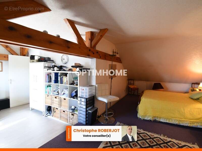 Maison à CHAMPFORGEUIL