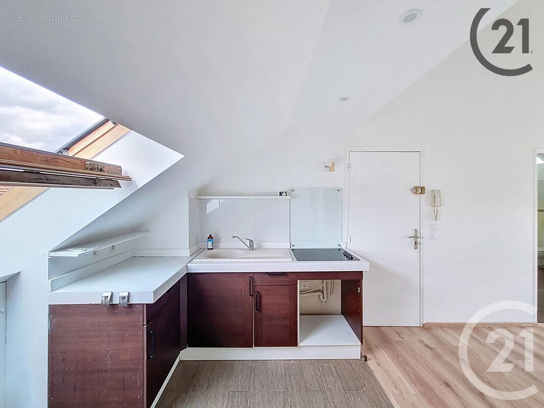 Appartement à BRIE-COMTE-ROBERT