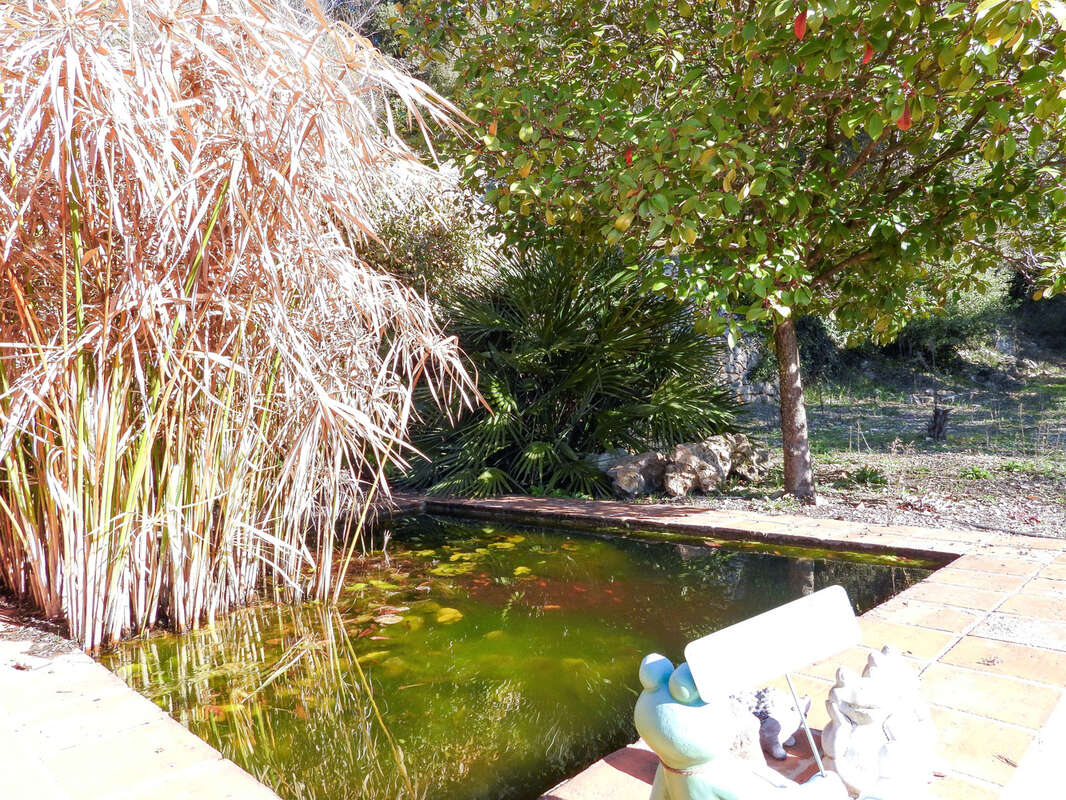 Maison à ENTRECASTEAUX