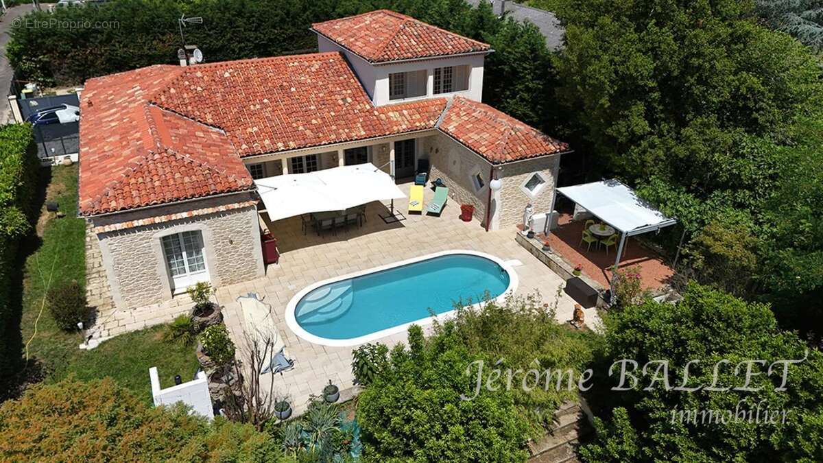 Maison à CAZAUBON