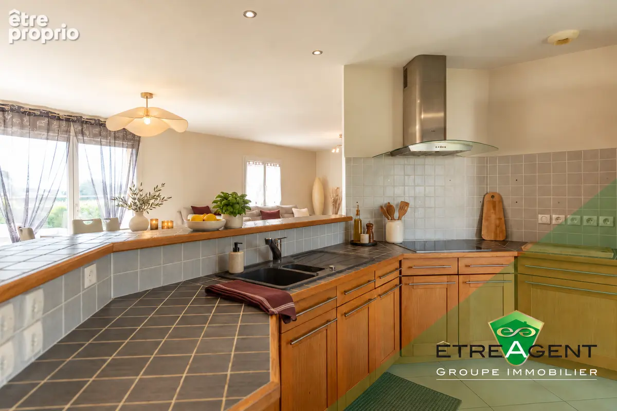 Maison LE TILLEUL LAMBERT - 179 m² - 4 chambres - photo 6