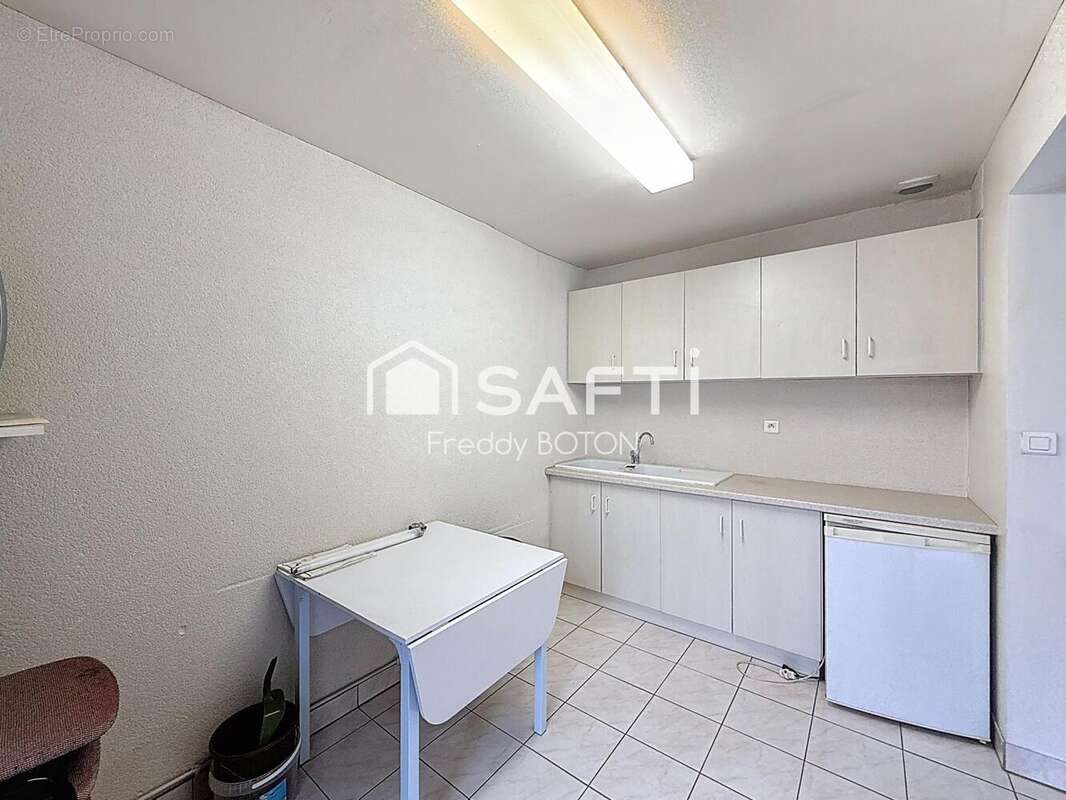 Photo 3 - Commerce à MONCOUTANT