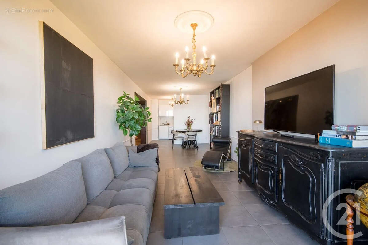 Appartement à LA TURBIE