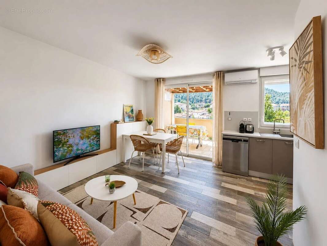 Appartement à HYERES