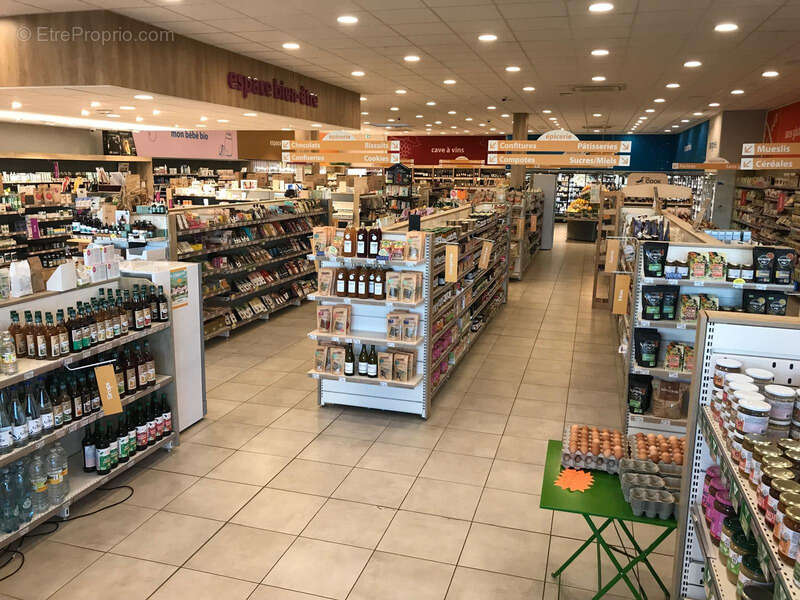 Commerce à LA TESTE-DE-BUCH