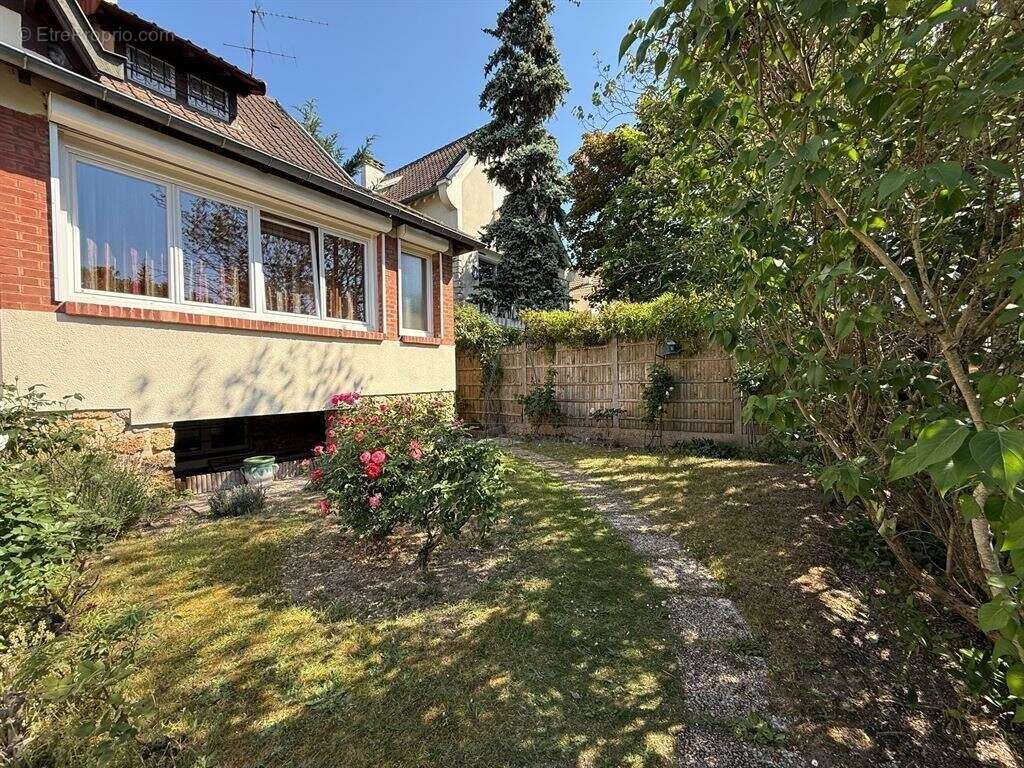 Maison à LE VESINET