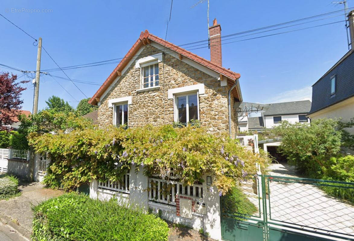 Maison à ORMESSON-SUR-MARNE
