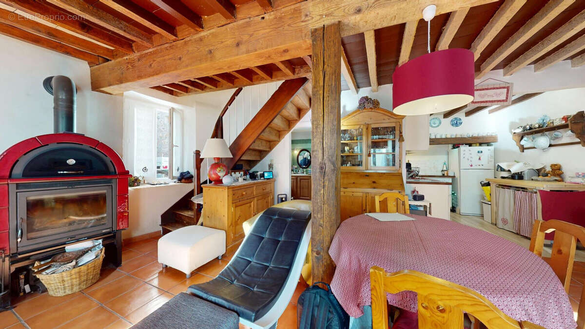 Maison à LA MOTTE-SAINT-MARTIN