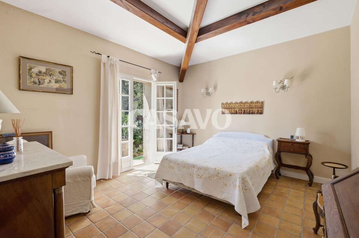 Vente Villa 8 pièces de 272m² - 13100 Saint-Marc-Jaumegarde - photo 25