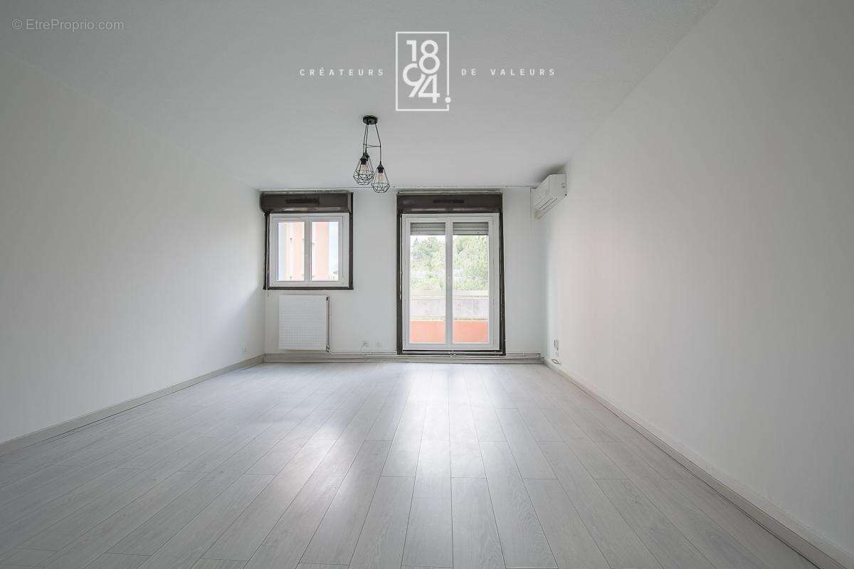 Appartement à MARSEILLE-12E