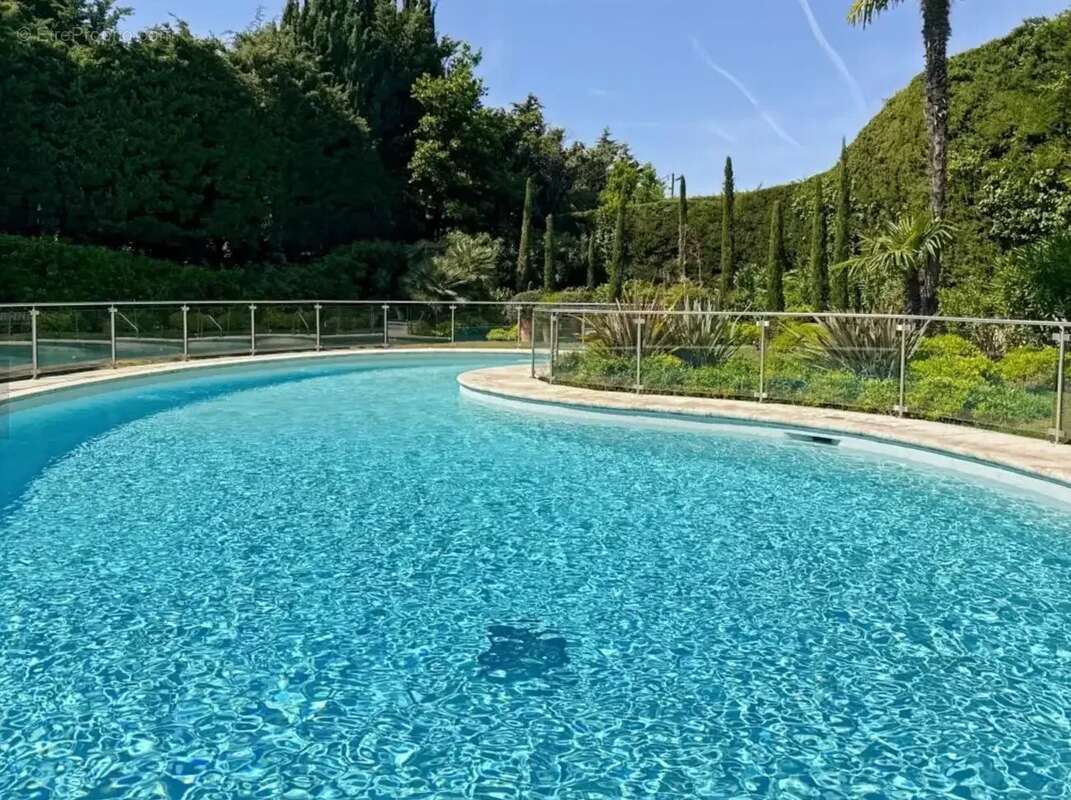 Cannes vente vaste appartement 6 pièces proche plages - photo 8