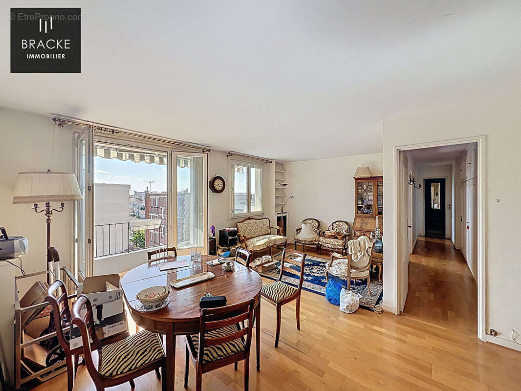 Appartement à COURBEVOIE