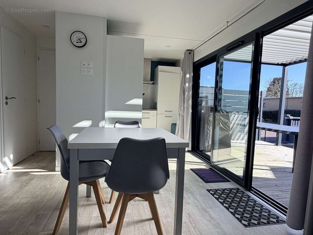 Maison à HERMANVILLE-SUR-MER