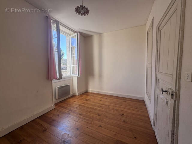 Maison pierre 108 m2 + cour + garage - photo 5