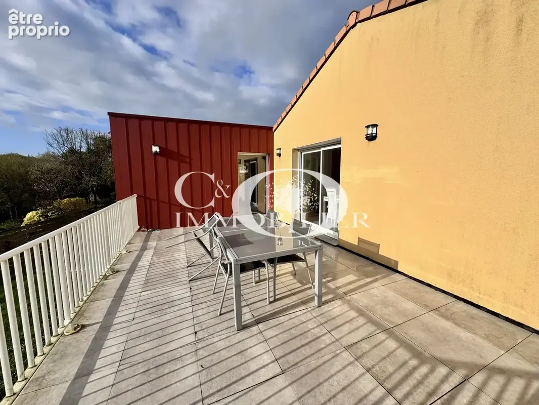 Maison de 2010 proche bourg - photo 2