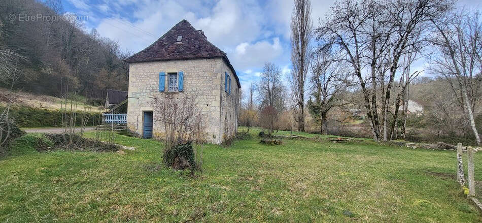 Maison à SAINT-SAUVEUR-LA-VALLEE