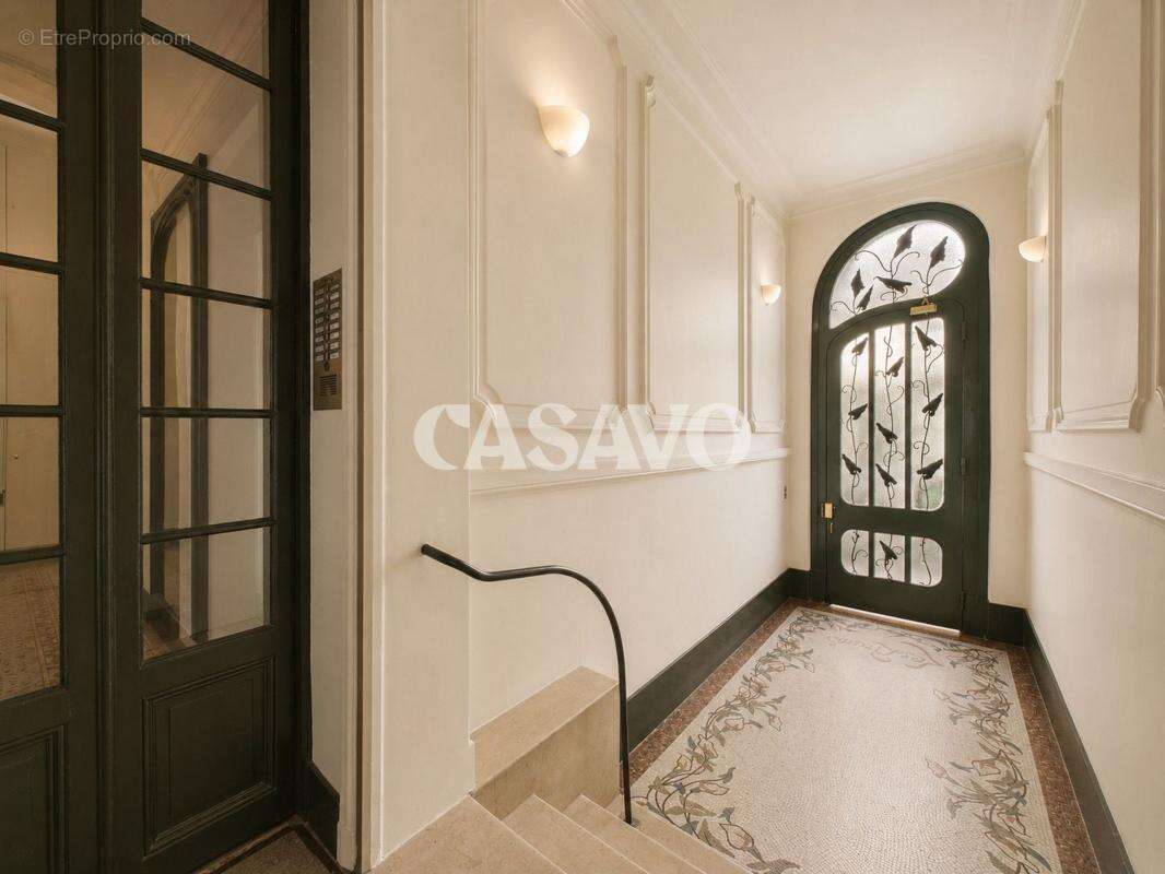 Appartement à PARIS-7E