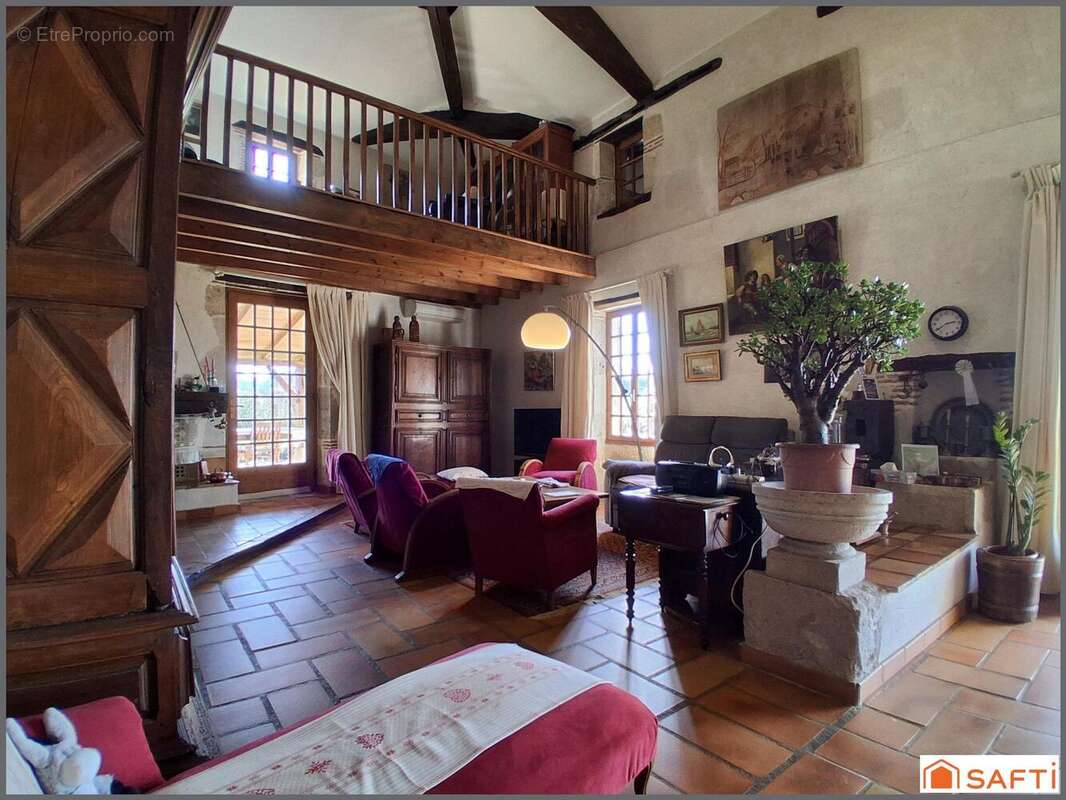 Photo 5 - Maison à GALAPIAN