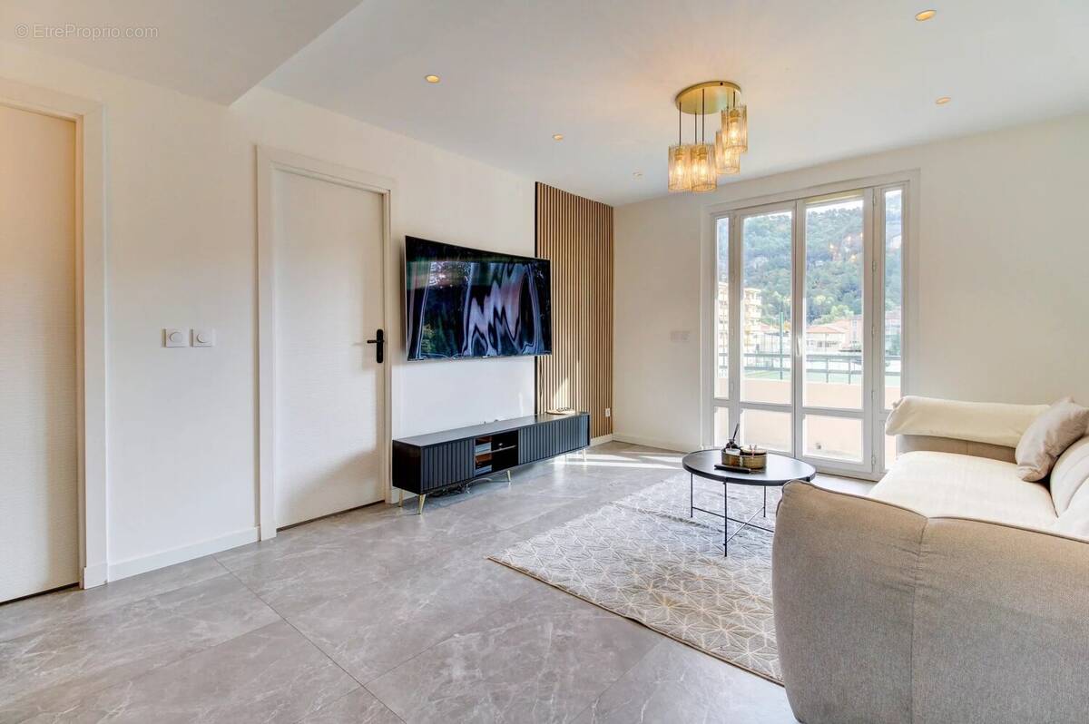 Appartement à SAINT-MARTIN-DU-VAR