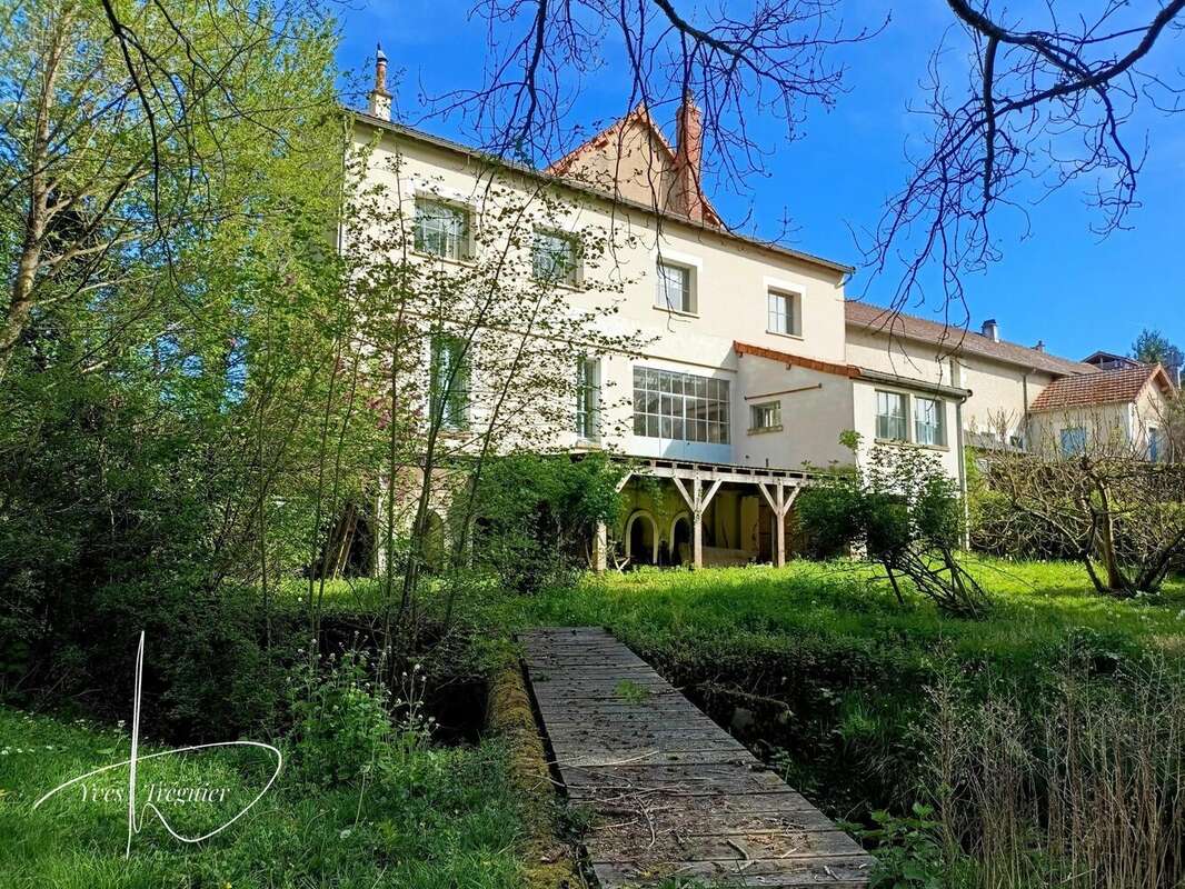 Maison 406 m² à Montresor  - photo 3