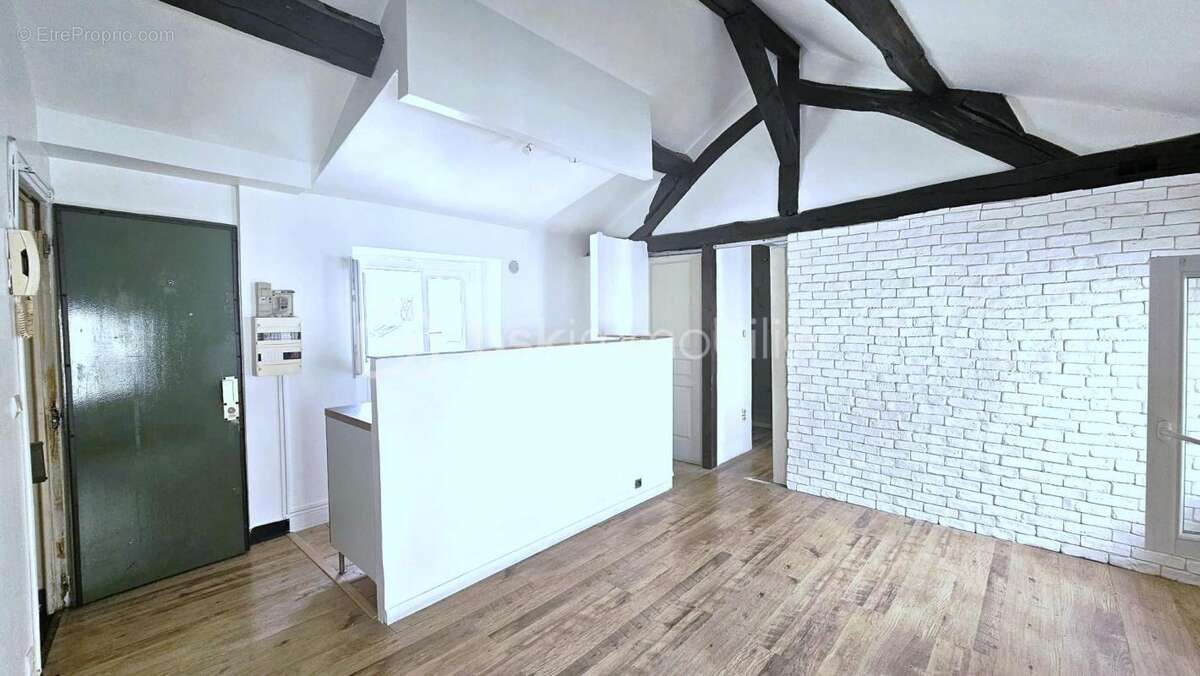 Appartement à PARIS-10E
