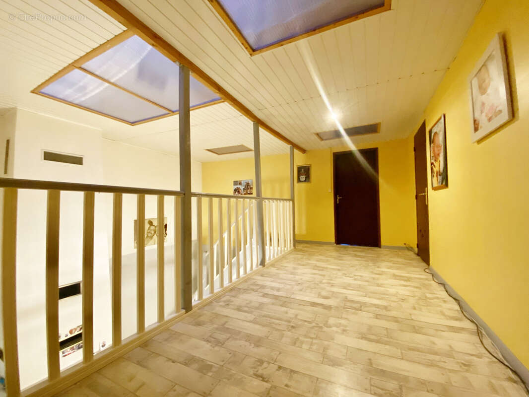 Maison à MENIL-LA-HORGNE