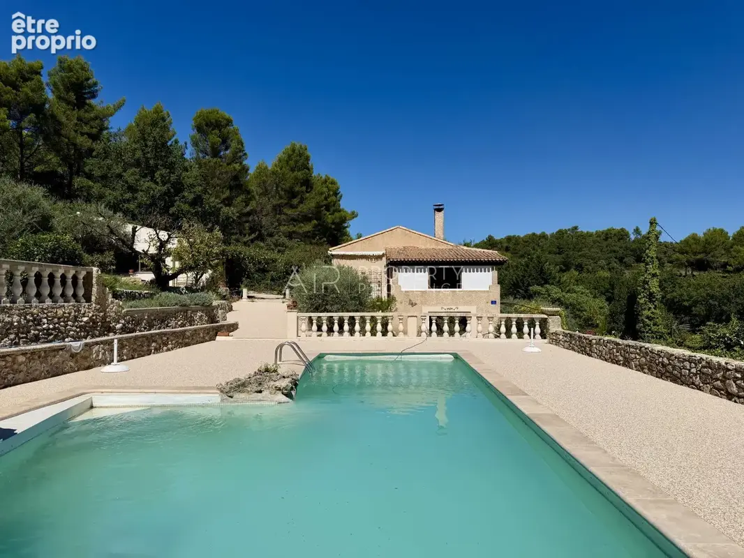 Maison 226 m² à Cadenet  - photo 4