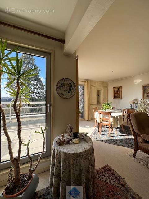 Superbe appartement t4 80m2 - ascenseur - terrasse plein sud - photo 6