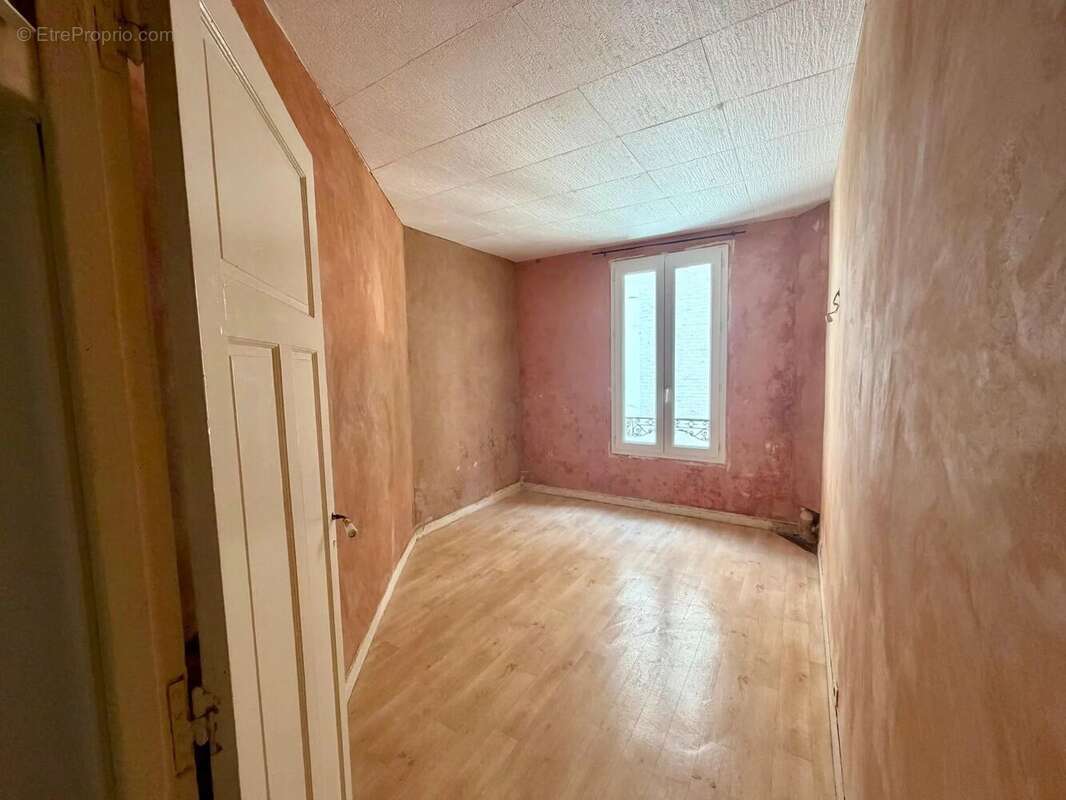 Appartement à PARIS-14E