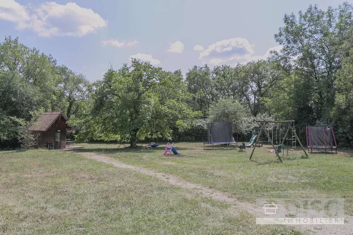Propriété avec deux gites, camping, logement insolites. - photo 28