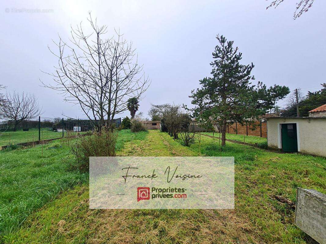 A VENDRE à Saint Vincent Sterlanges - Maison de 94 m2 avec 3 chambres sur un terrain clos de 1528 m2 env - photo 18