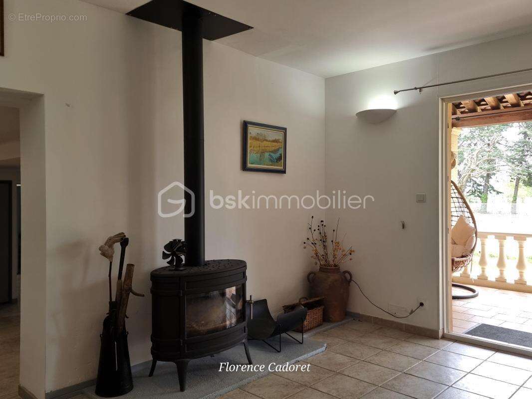 Maison à SAINT-QUENTIN-LA-POTERIE