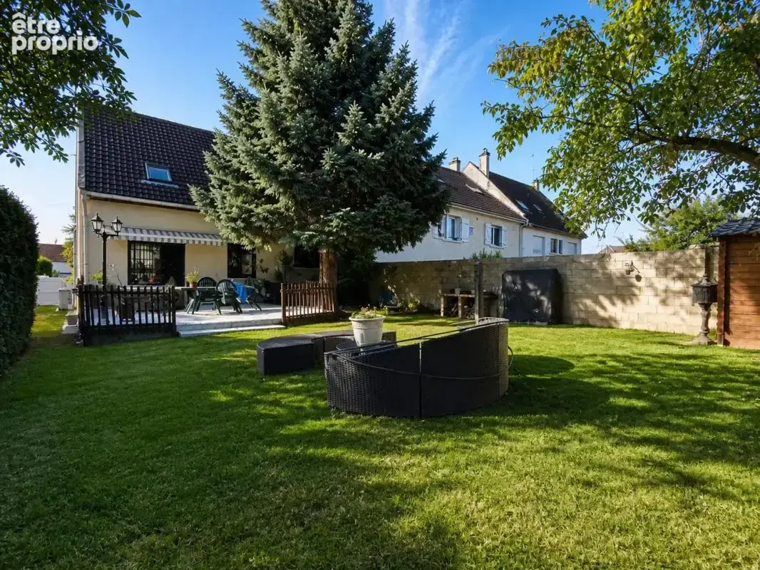 Maison de 5 pièces de 100 m² à Goussainville - photo 1