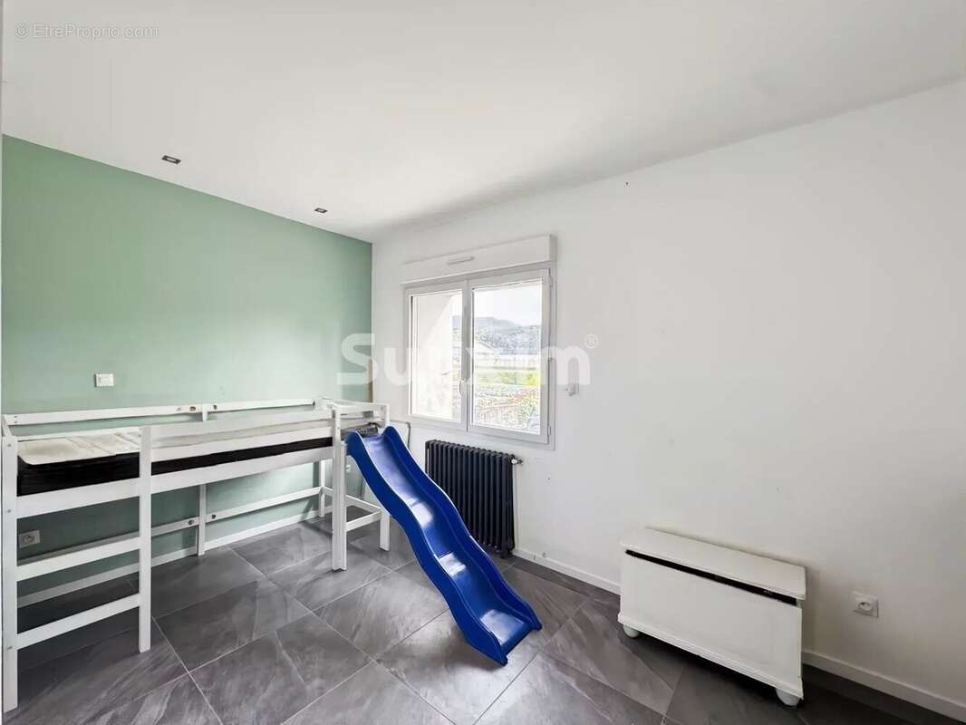 Maison à MONTELIMAR