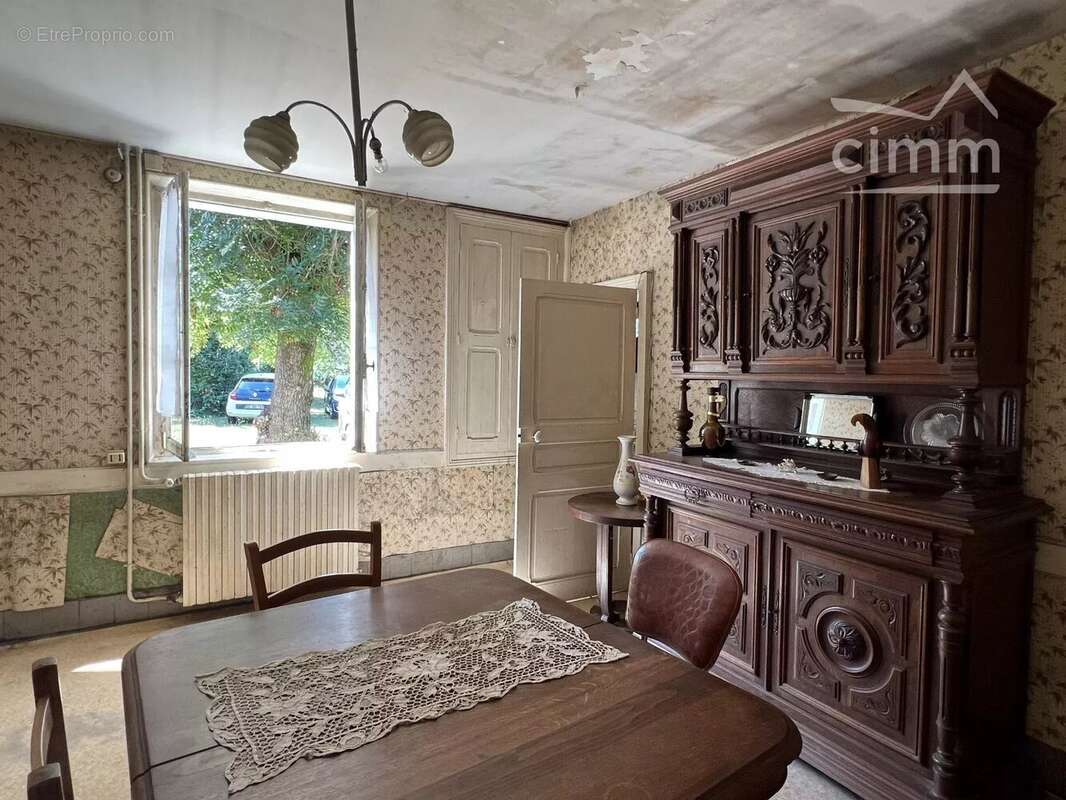 Maison à SALIGNY-SUR-ROUDON