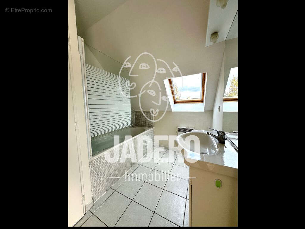 Appartement à FRANQUEVILLE-SAINT-PIERRE