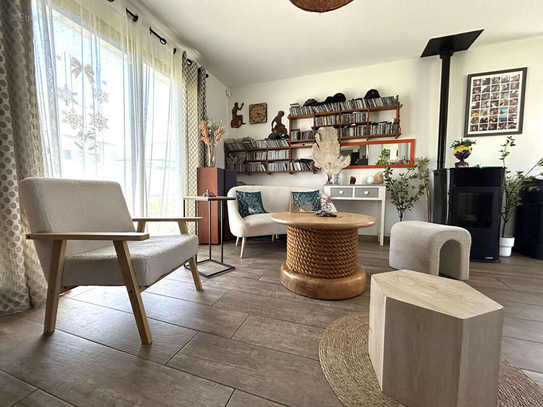 Maison contemporaine de 2017 à PLONEIS - photo 2