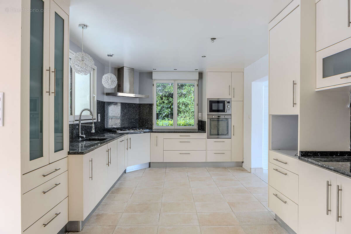 Maison à BRAY-SUR-SOMME